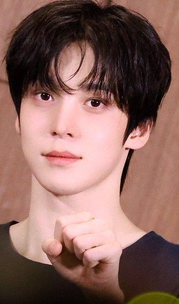 Behind-the-scenes cut of Yunho (ATEEZ)