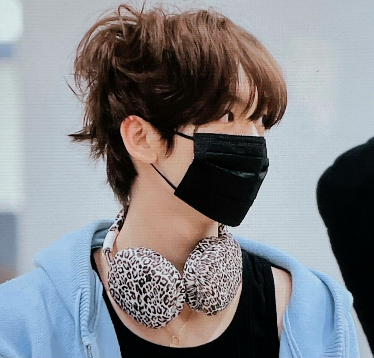 Recent activity shot of Han Yujin (ZEROBASEONE)
