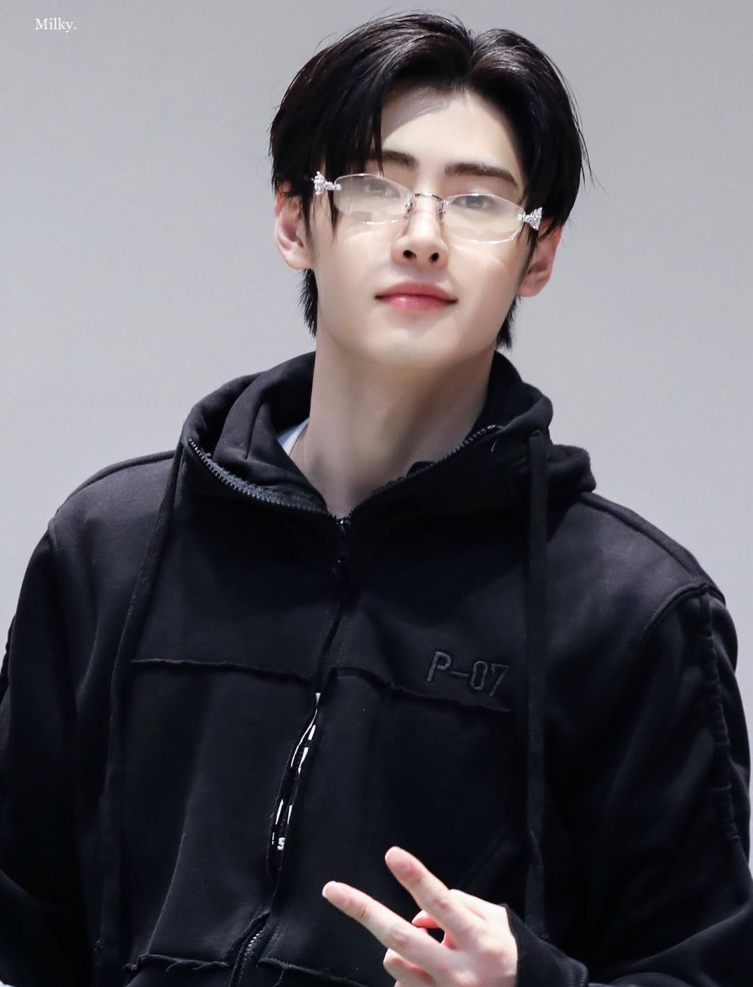 Behind-the-scenes cut of Sunghoon (ENHYPEN)