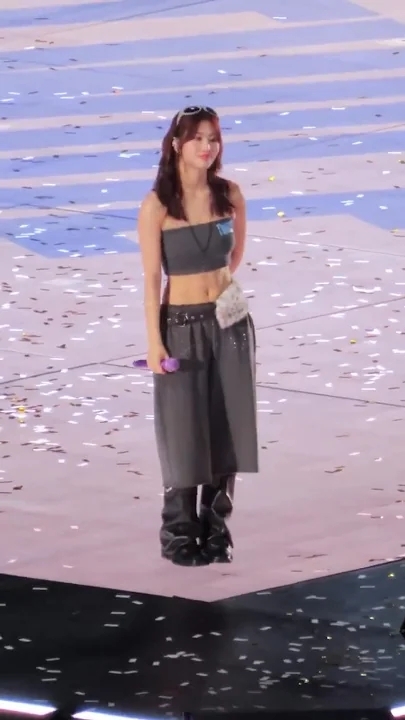 A moment captured by Momo (TWICE)'s fan