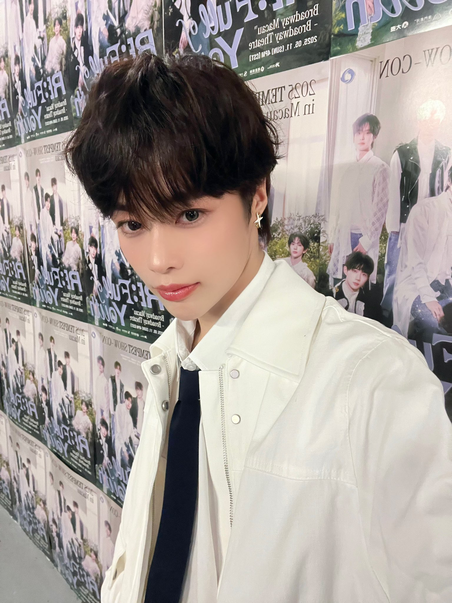 Behind-the-scenes cut of Hanbin (TEMPEST)