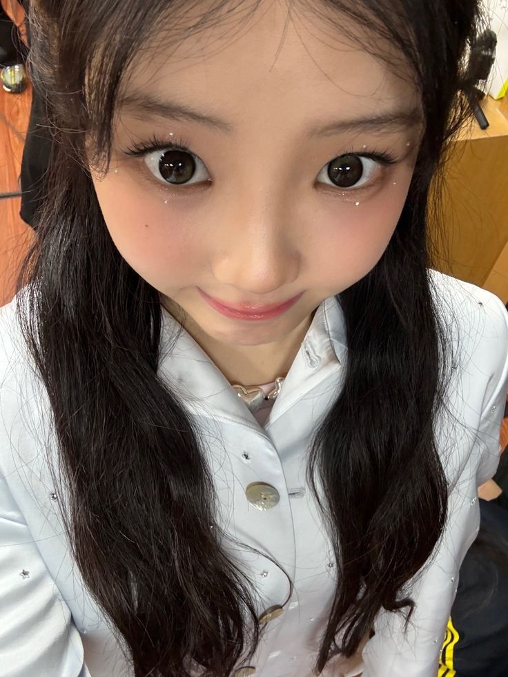 Recent activity shot of Wonhee (ILLIT)