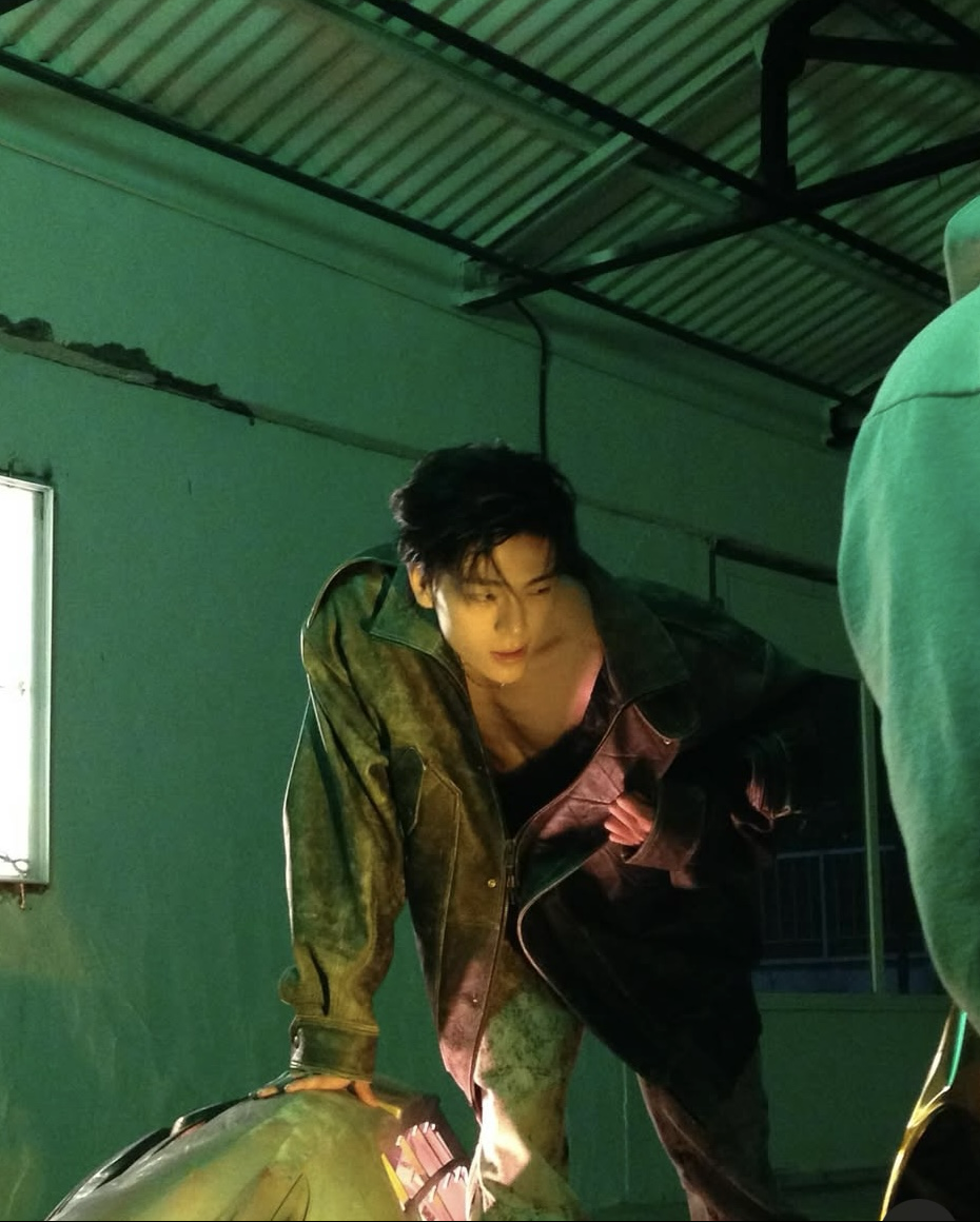 Recent activity shot of Kim Junmin (WHIB)