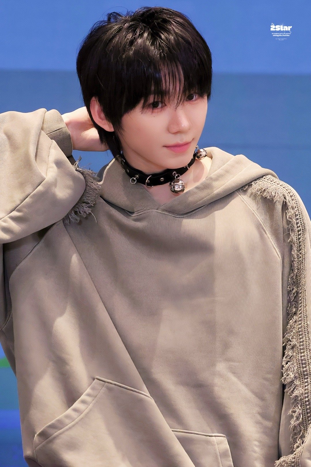 A moment captured by Park Han (AHOF)'s fan