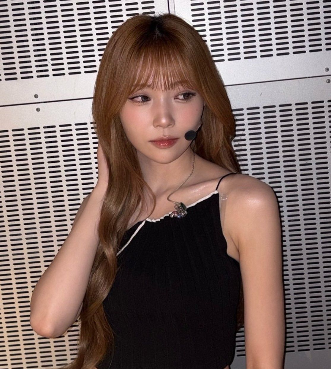 Behind-the-scenes cut of Mayuka (NiziU)