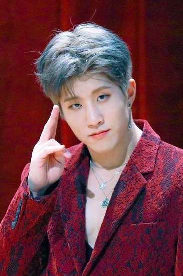 Foto terbaru Jinjin (ASTRO)