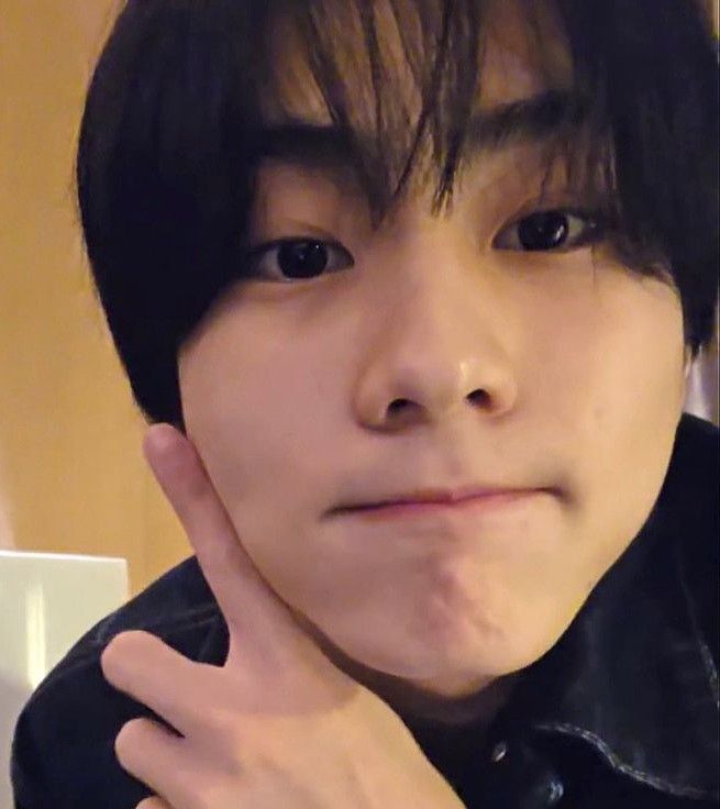 Latest photo of Jungwon (ENHYPEN)