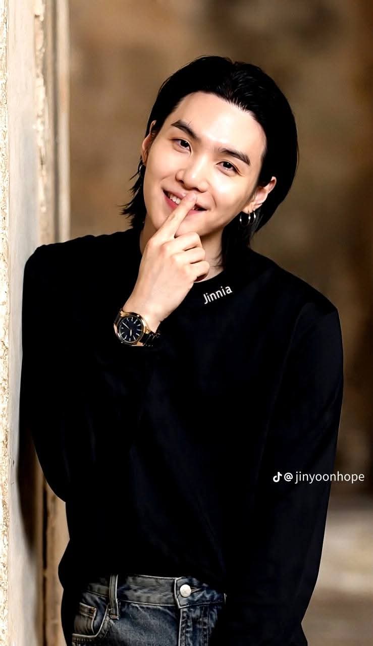 The most beloved wallpaper among Secret Garden's fans