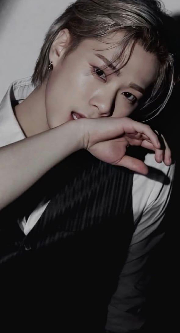 Latest photo of Moonbin (ASTRO)