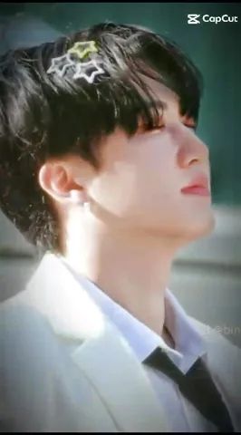 Wallpaper terpopuler hari ini di komunitas Changbin (Stray Kids)