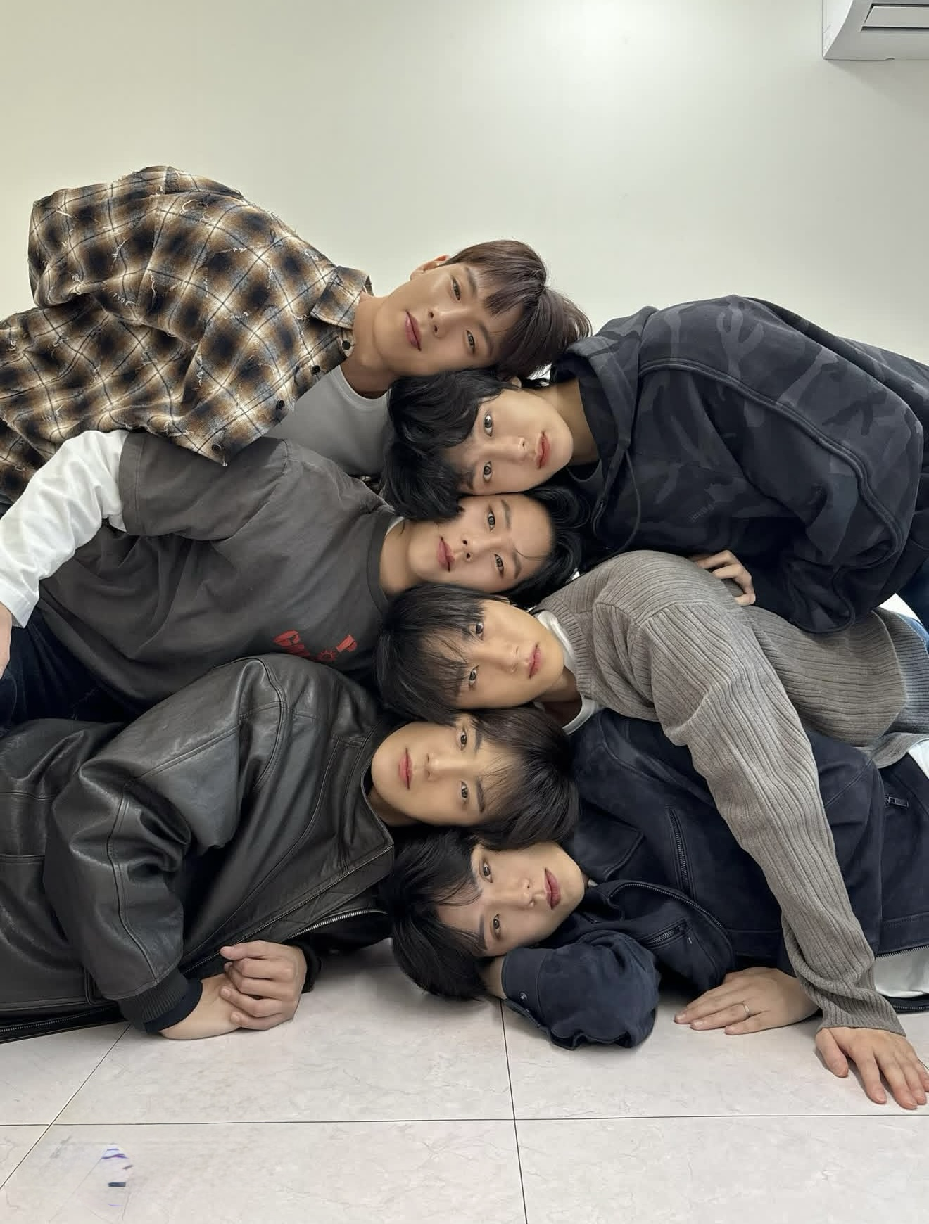 Shownu (MONSTA X)的幕後花絮