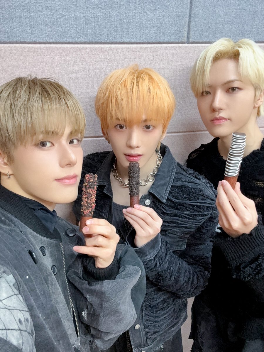 A moment captured by Xikers's fan