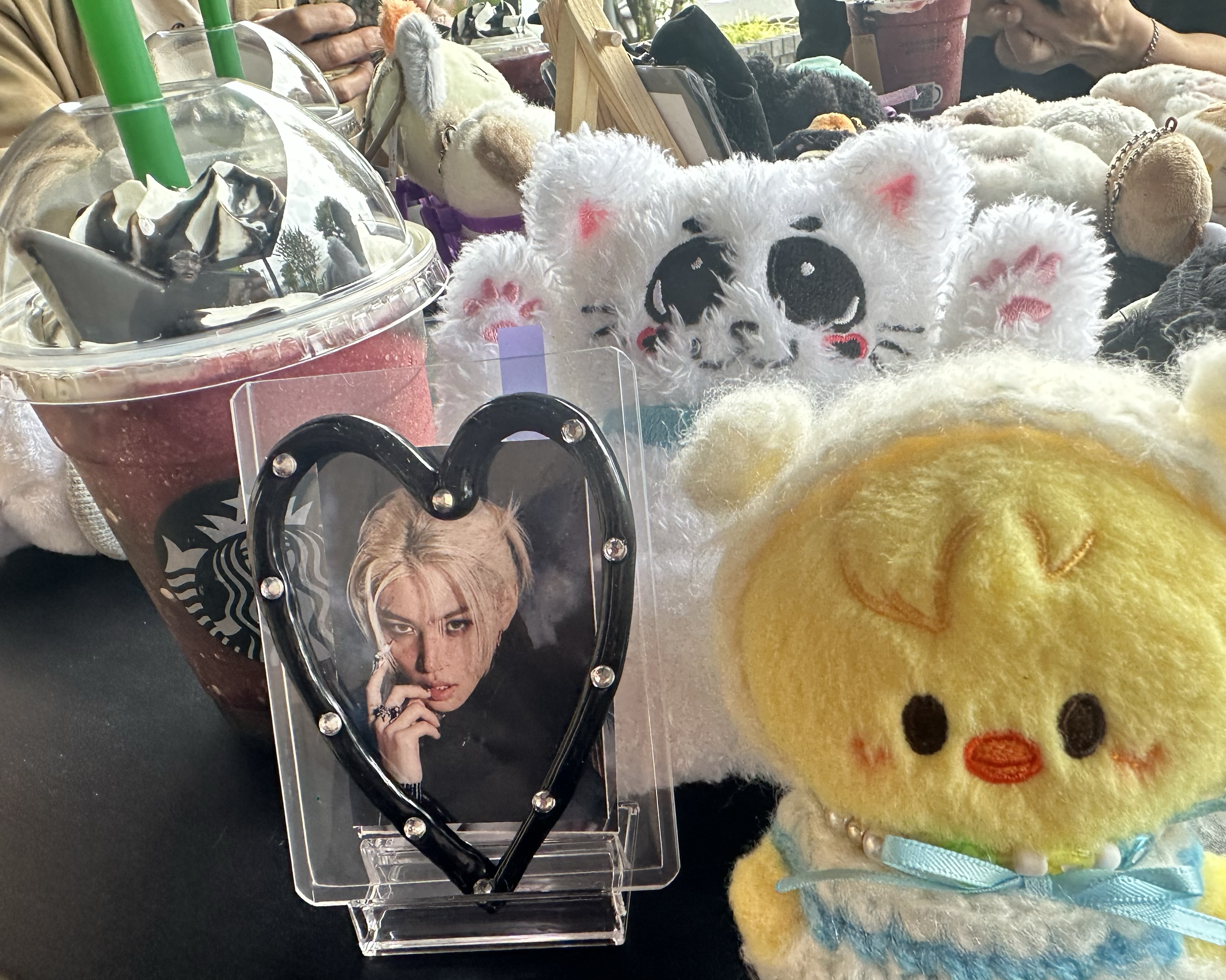 Latest photo of Felix (Stray Kids)