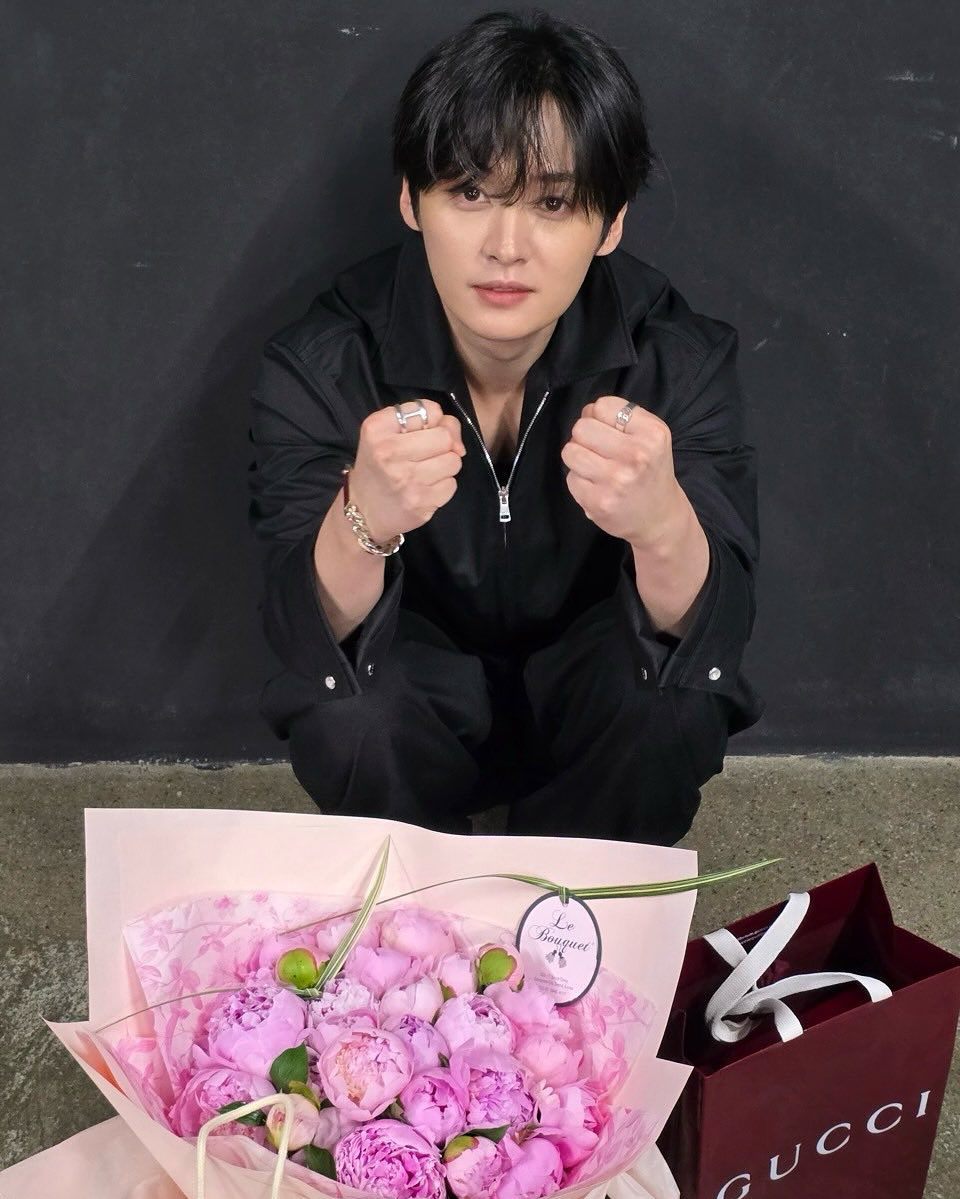 Recent activity shot of Lee Know (Stray Kids)