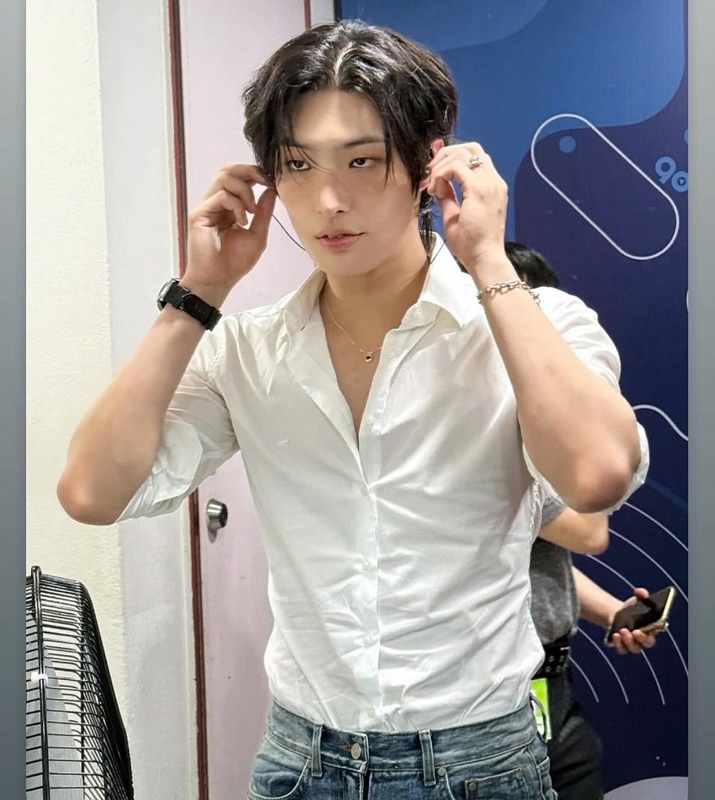 Behind-the-scenes cut of Mingi (ATEEZ)