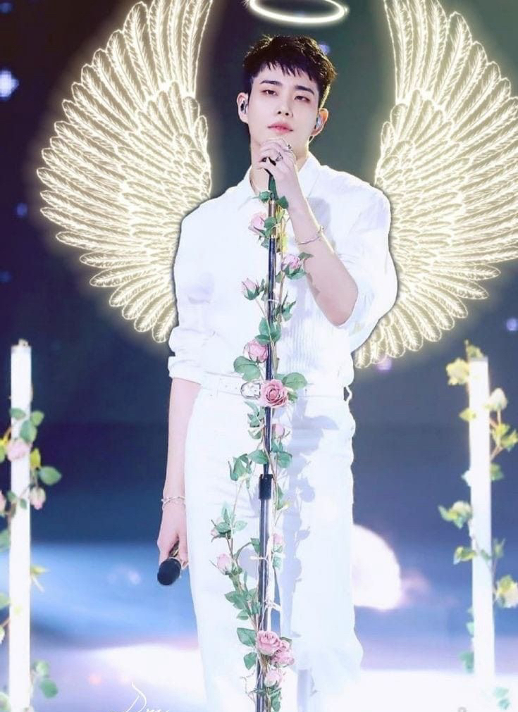 A moment captured by MJ (ASTRO)'s fan