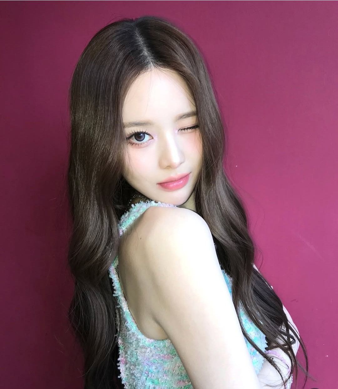 Behind-the-scenes cut of Bang Jeemin (izna)