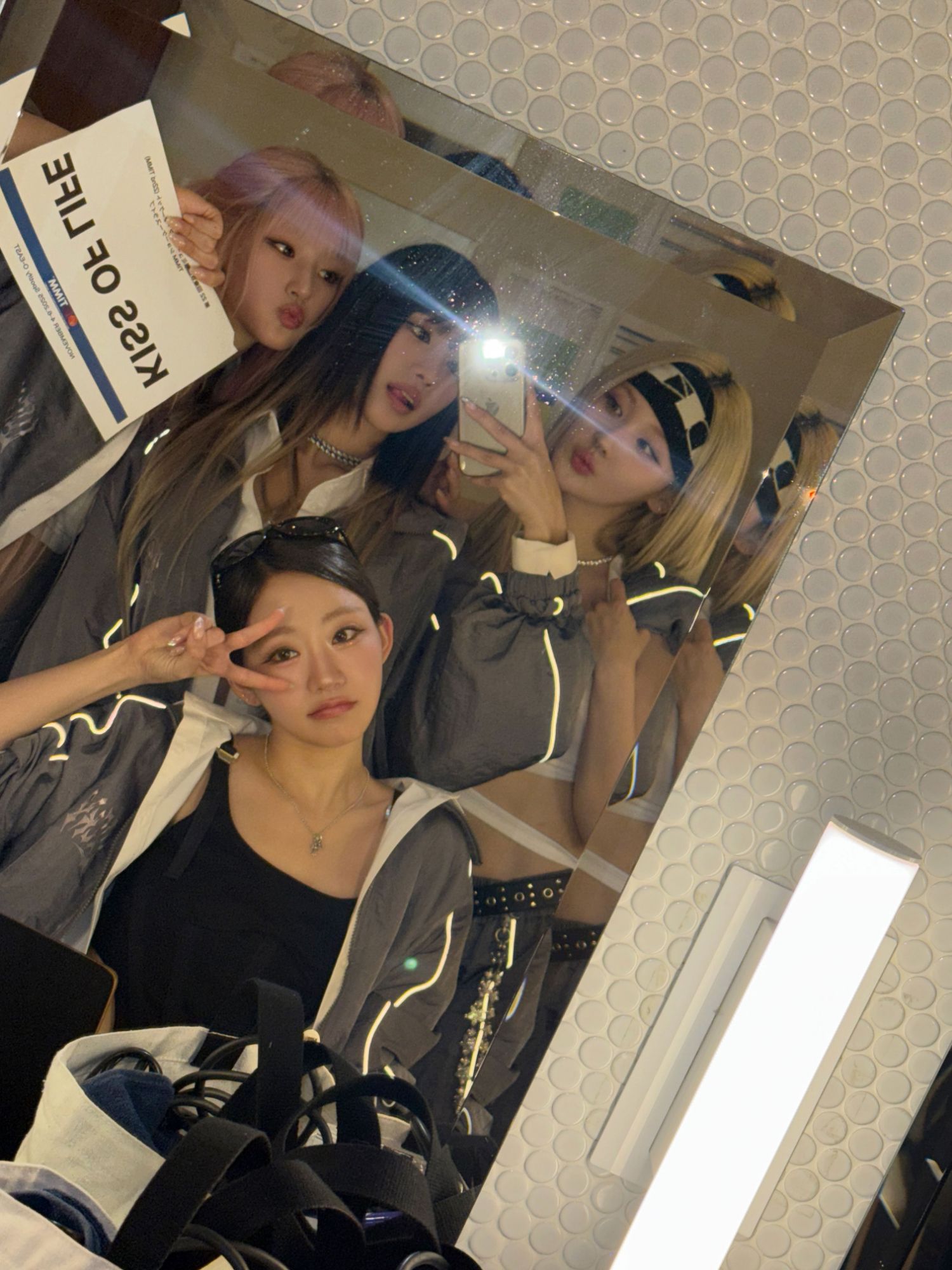 Behind-the-scenes cut of KISS OF LIFE