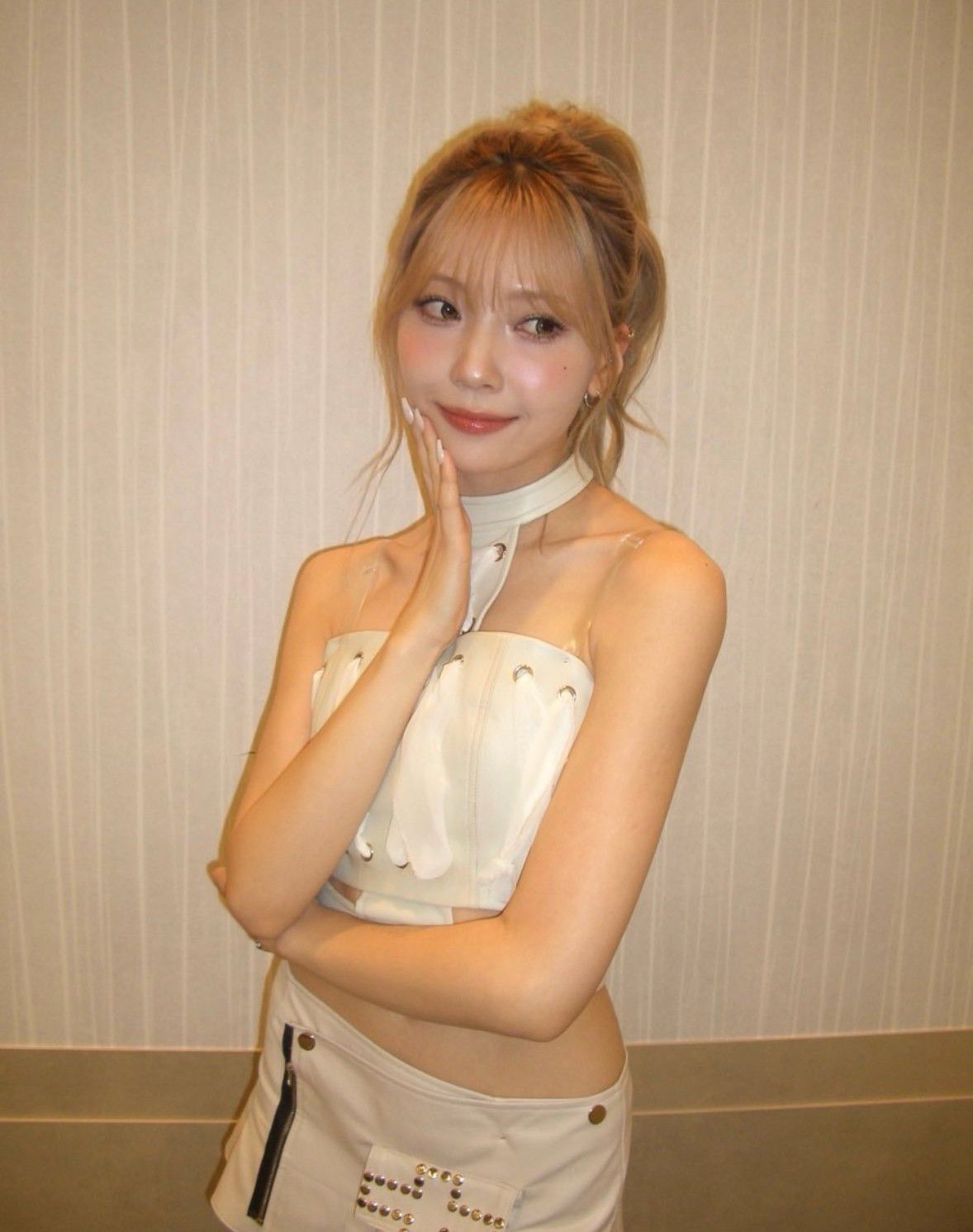 Latest photo of Mayuka (NiziU)