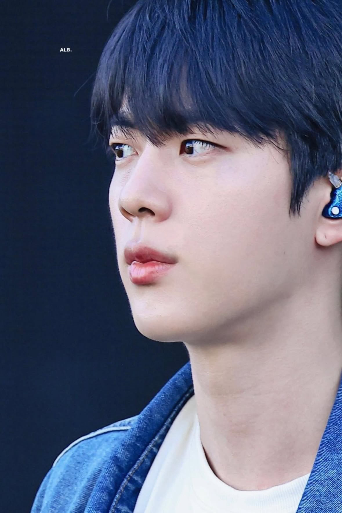 진 (방탄소년단) 최근 활동샷