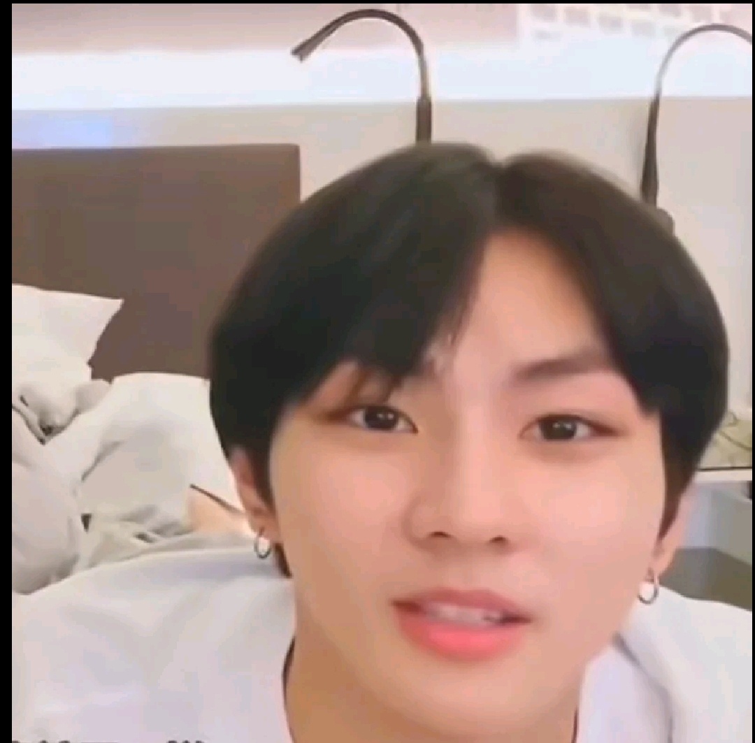 Latest photo of Jungwon (ENHYPEN)