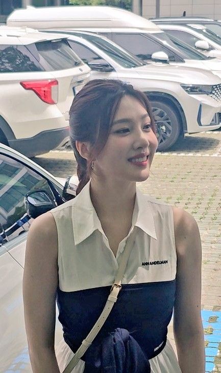 A moment captured by Joy (Red Velvet)'s fan