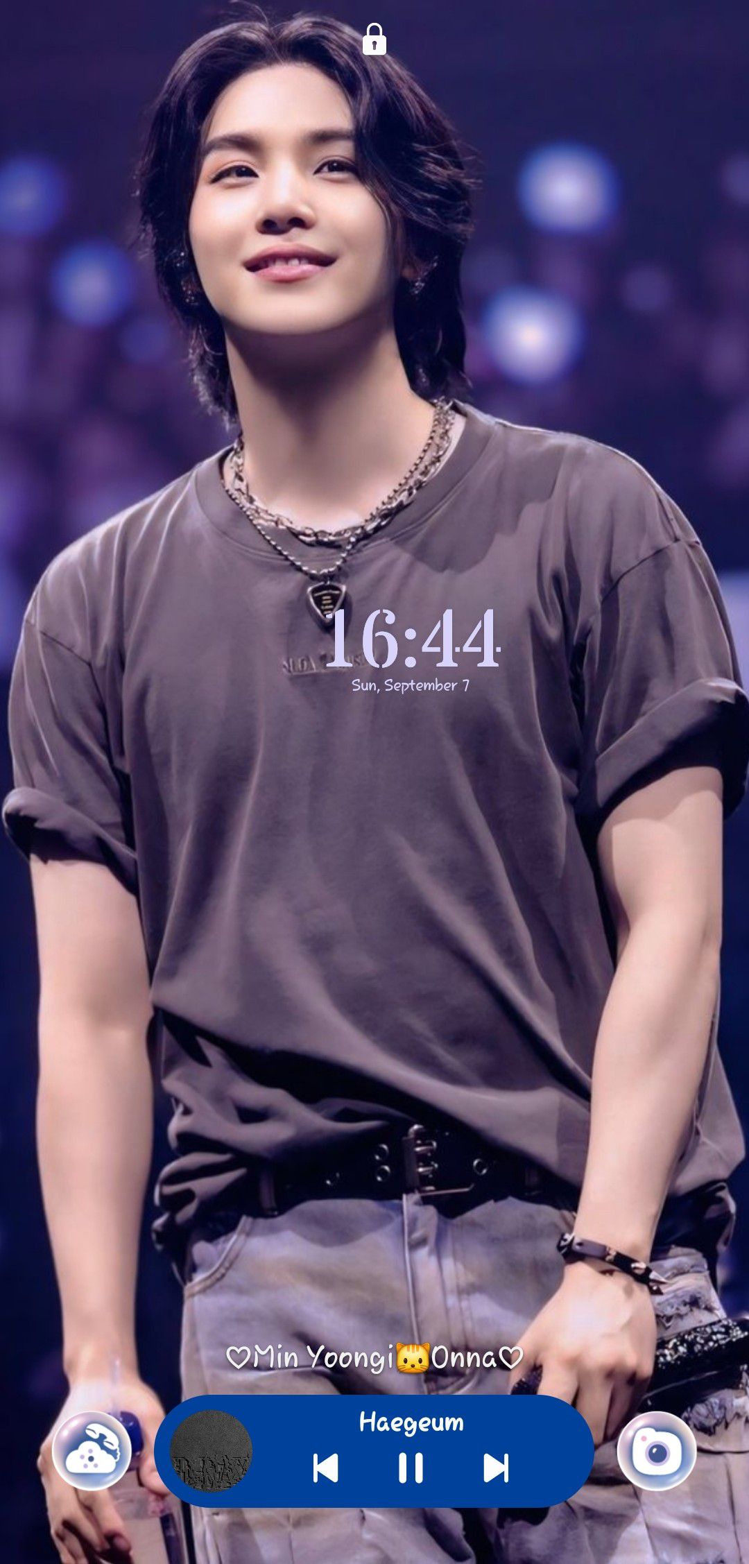 Fandom-recommended wallpaper image of SUGA (BTS)