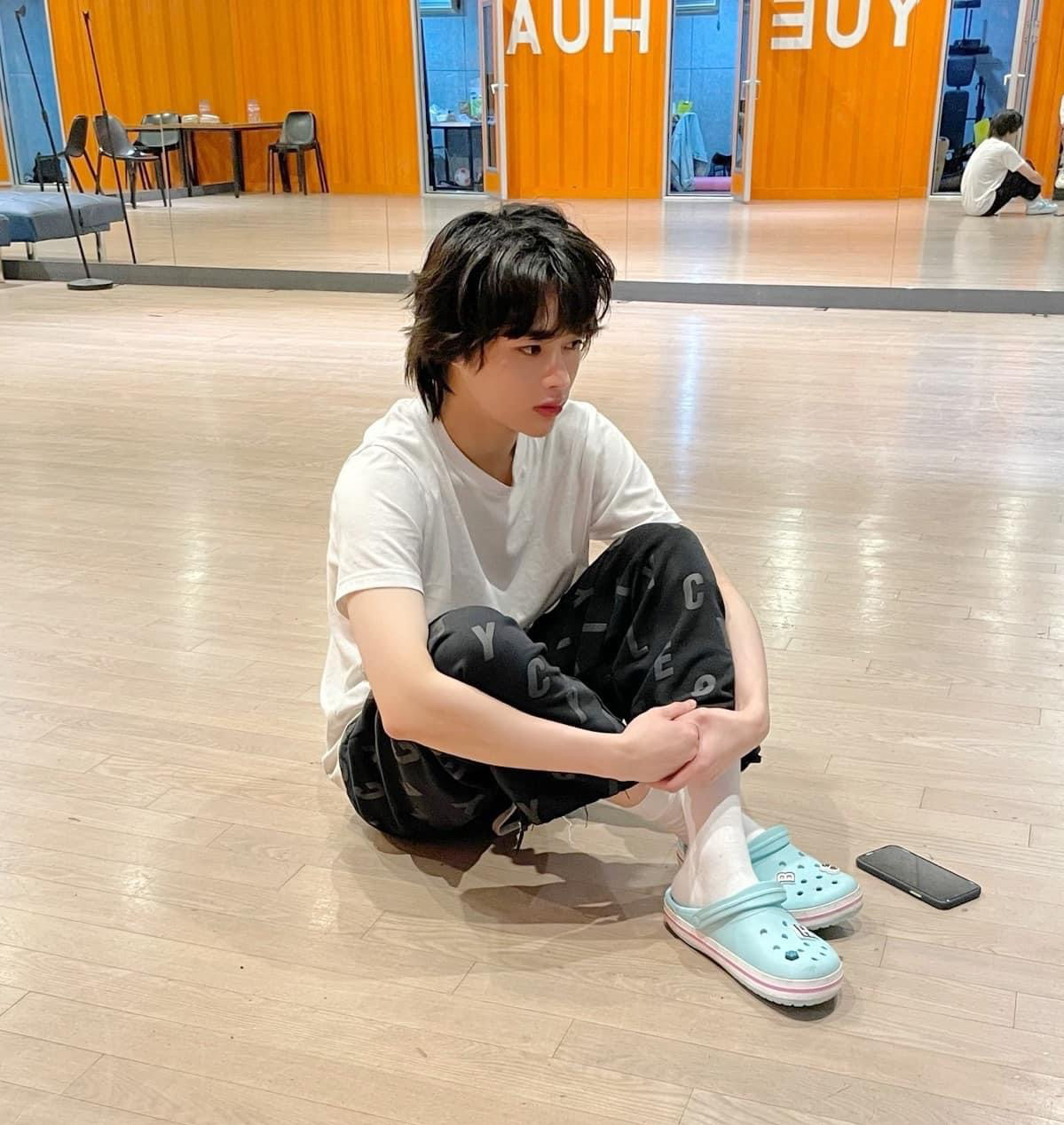 Recent activity shot of Hanbin (TEMPEST)