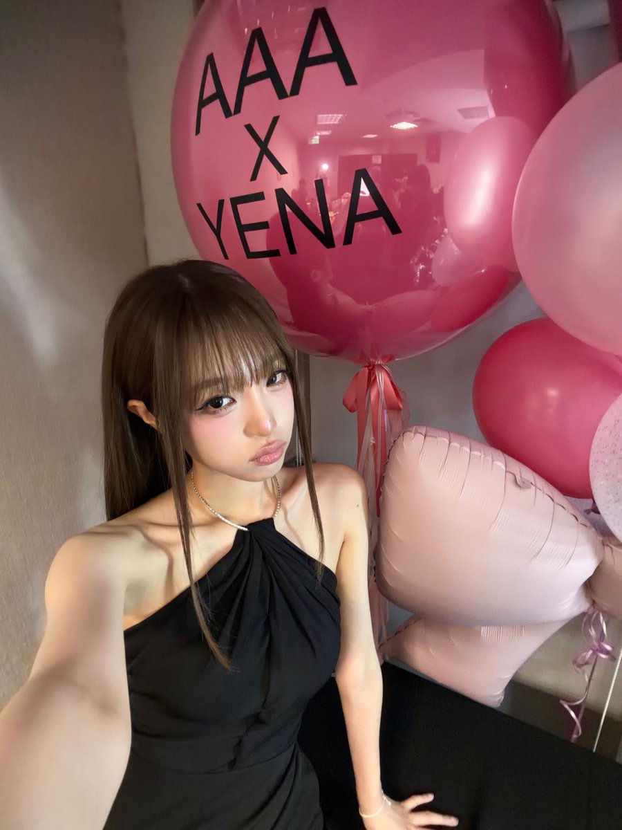 Behind-the-scenes cut of Choi Yena