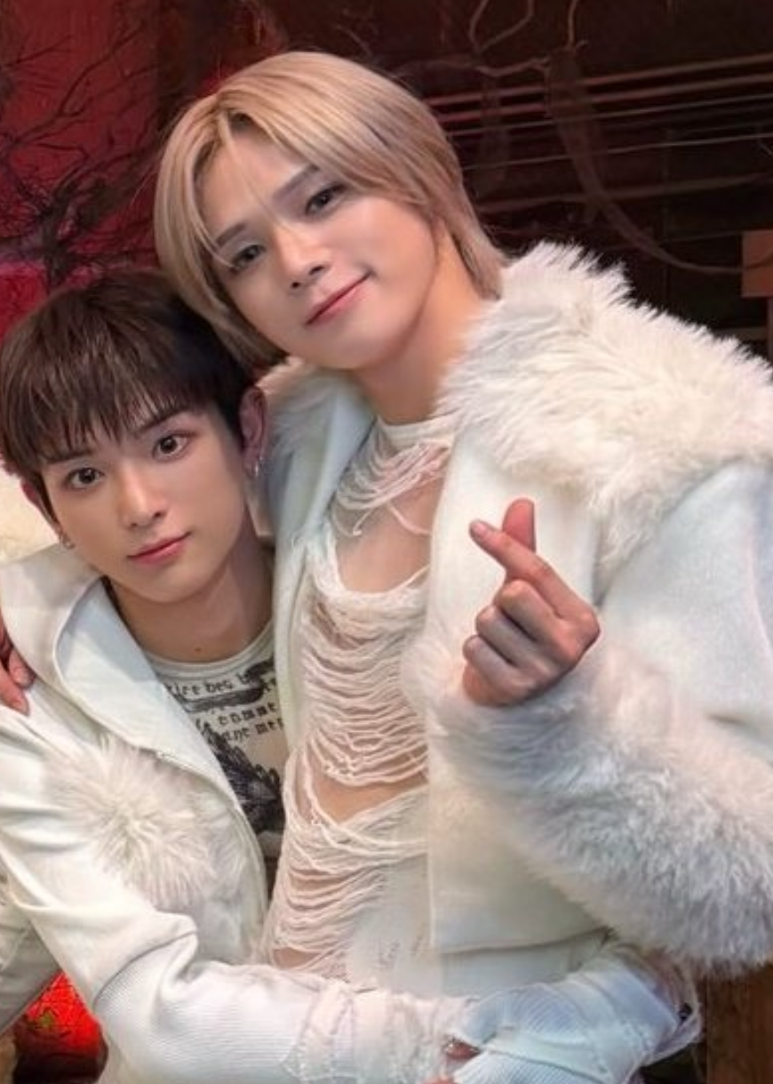 Behind-the-scenes cut of &TEAM