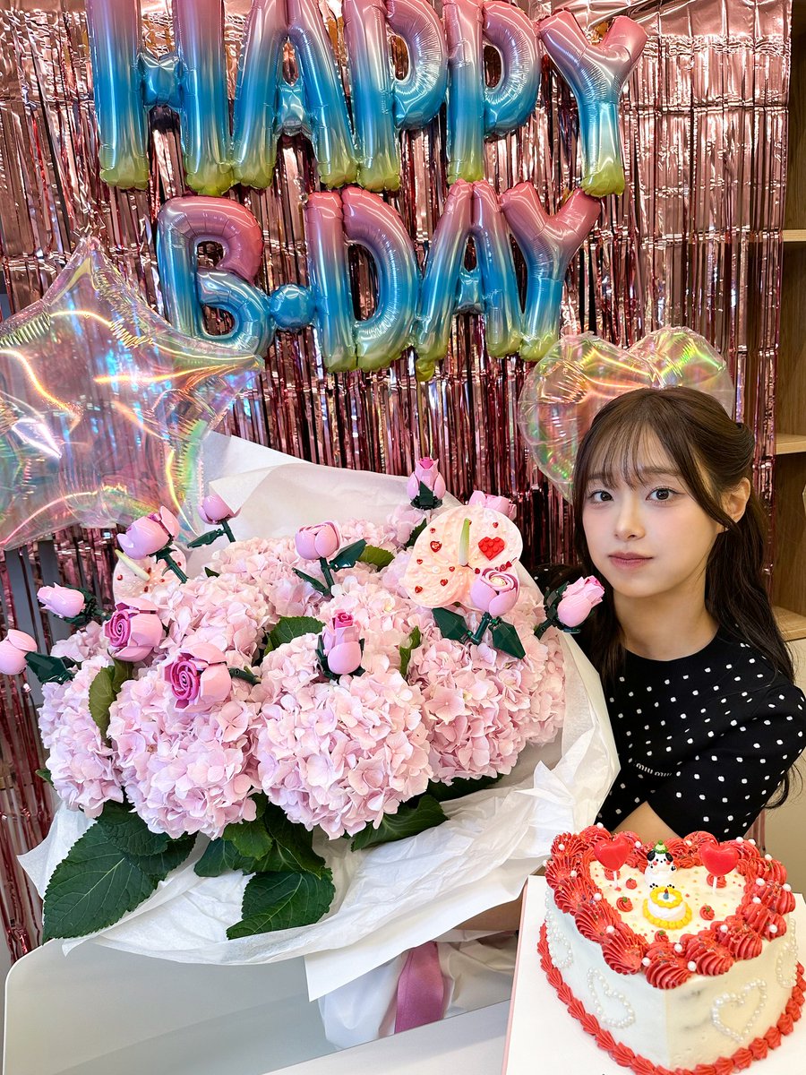 Behind-the-scenes cut of Chuu