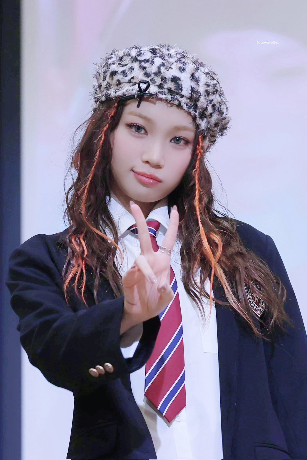 A moment captured by Kim Chaewon (LE SSERAFIM)'s fan