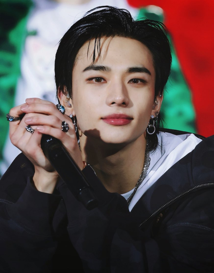 A moment captured by Hyunjin (Stray Kids)'s fan