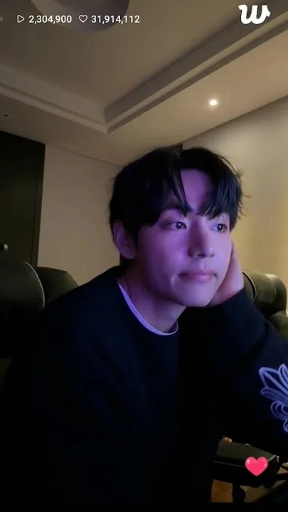 A heartfelt wallpaper shared by V (BTS)'s fans