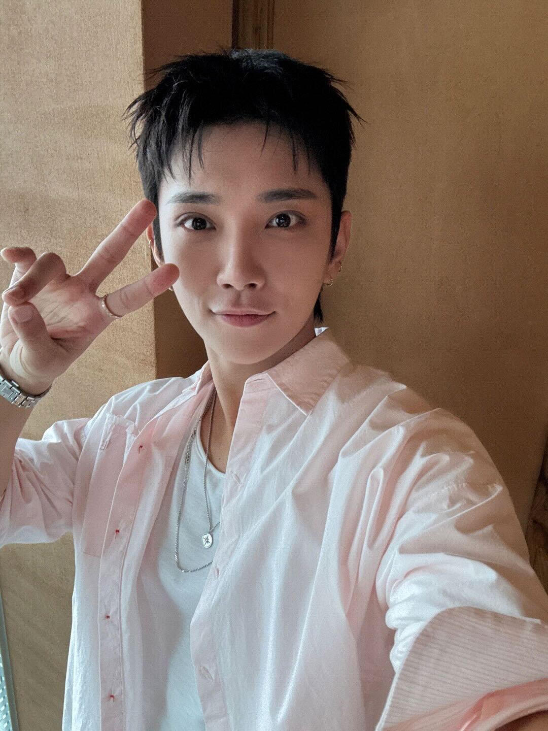 Latest photo of Joshua (SEVENTEEN)