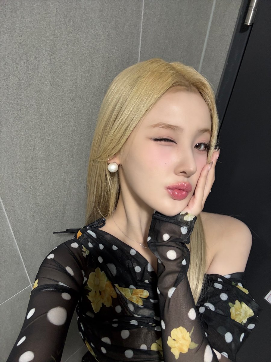 A moment captured by KISS OF LIFE's fan