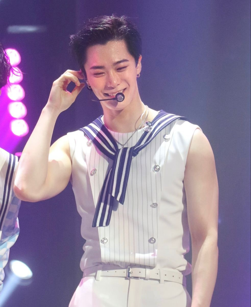 Behind-the-scenes cut of Moonbin (ASTRO)