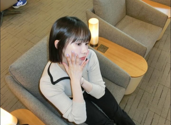 Behind-the-scenes cut of Mia (EVERGLOW)