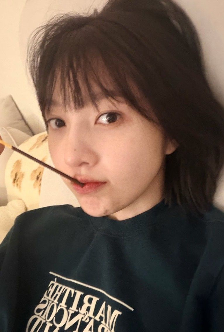 Behind-the-scenes cut of Joy (Red Velvet)