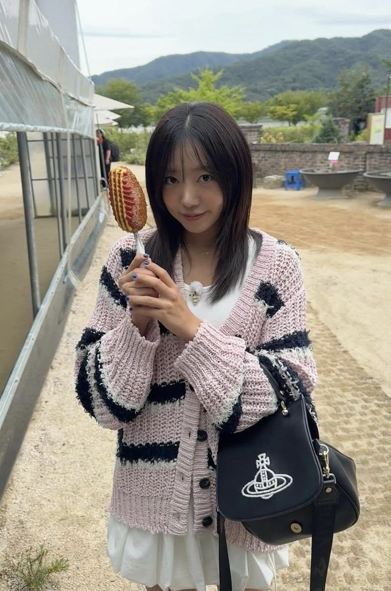 Latest photo of Kim Namjoo (Apink)