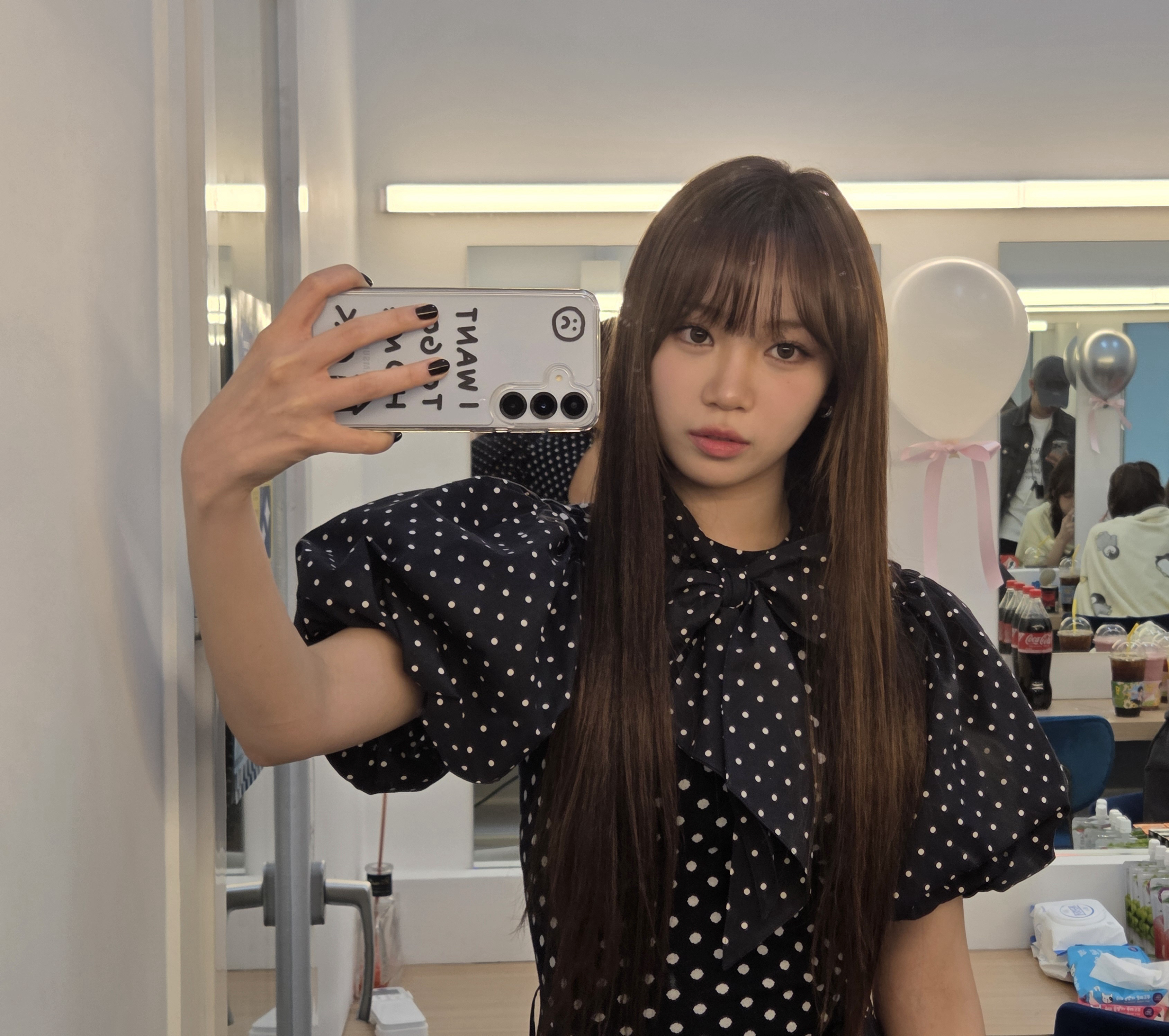Behind-the-scenes cut of Kim Chaewon (LE SSERAFIM)