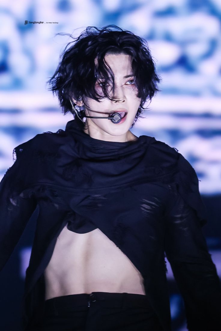 Behind-the-scenes cut of ATEEZ