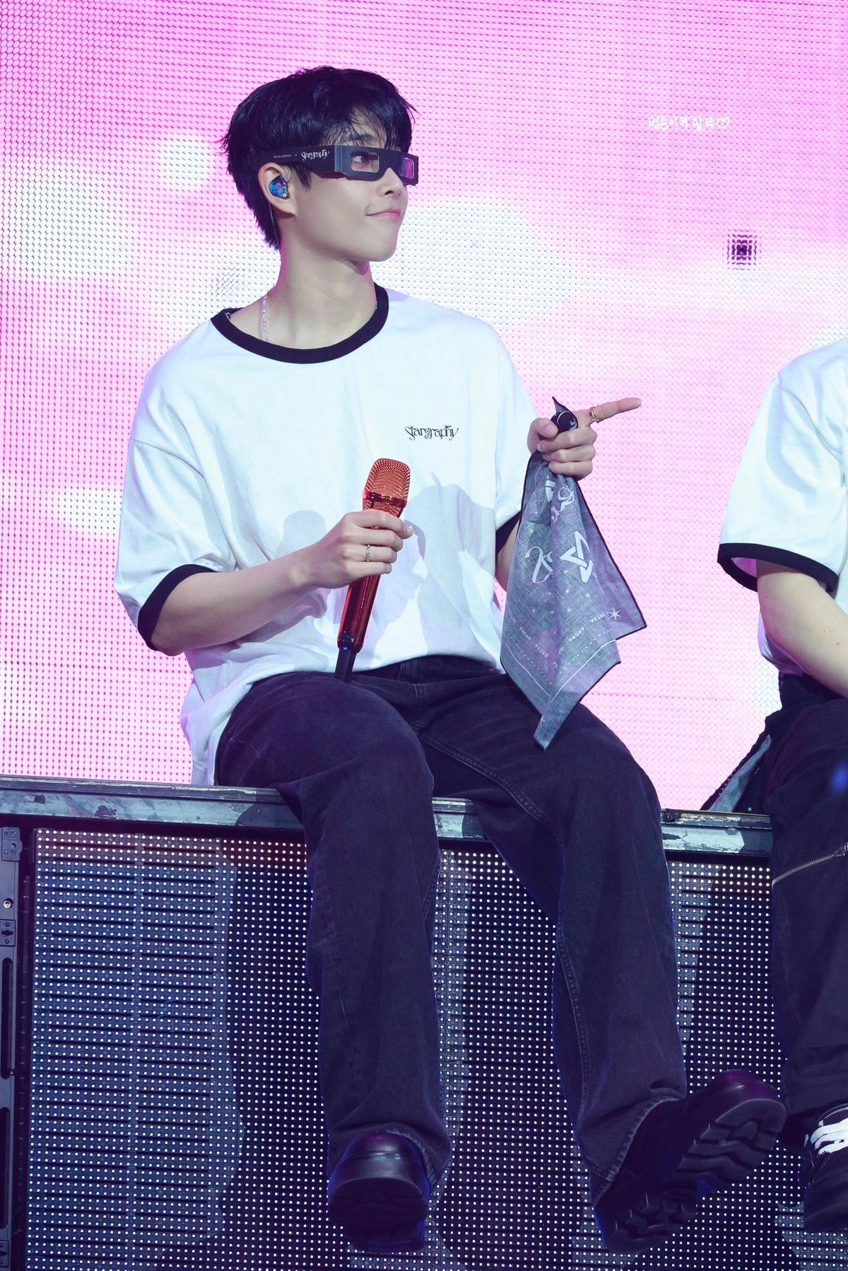 Behind-the-scenes cut of MJ (ASTRO)