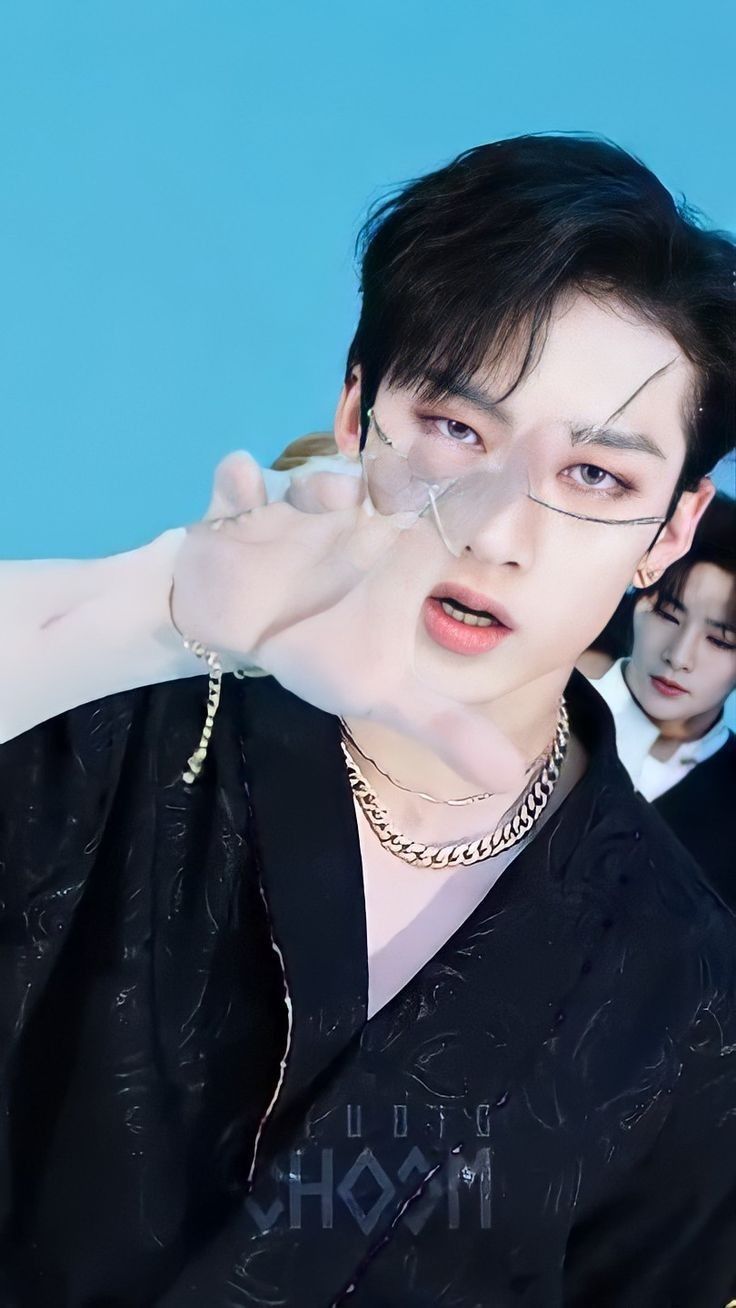 Fandom-recommended wallpaper image of Bang Chan (Stray Kids)