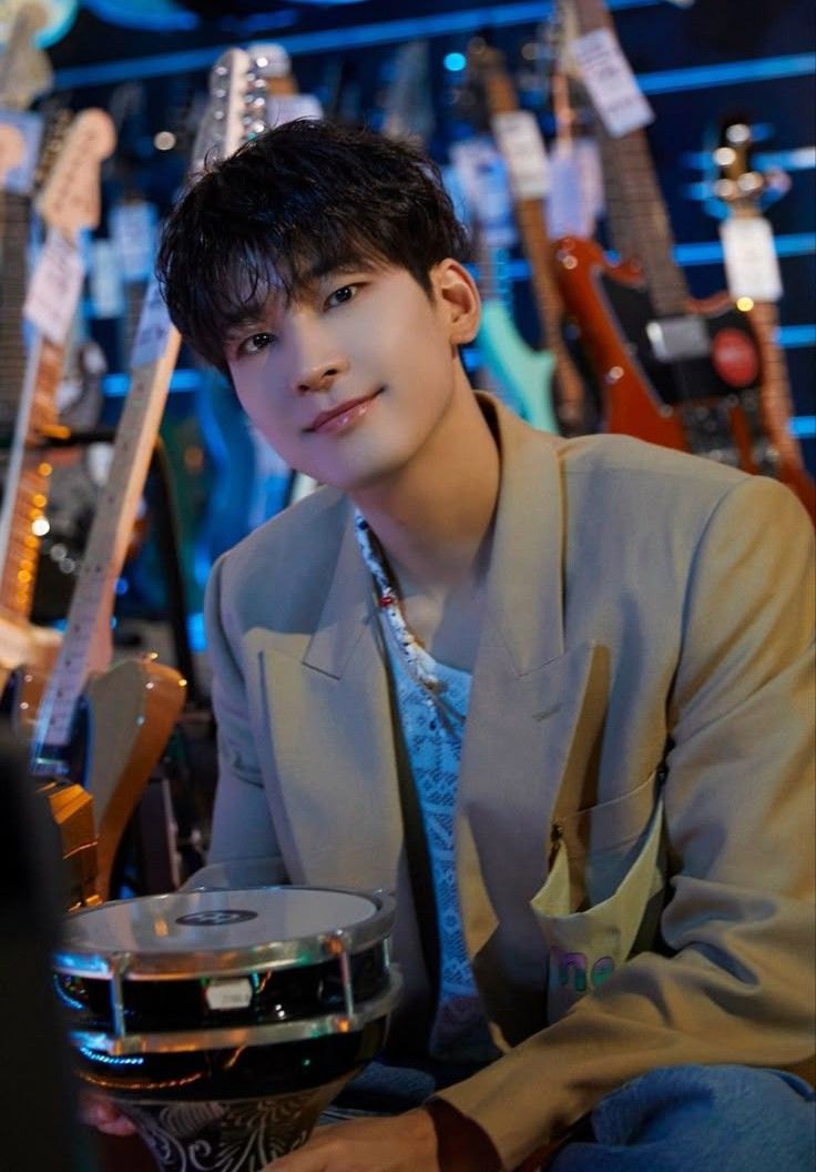 Recent activity shot of Wonwoo (SEVENTEEN)