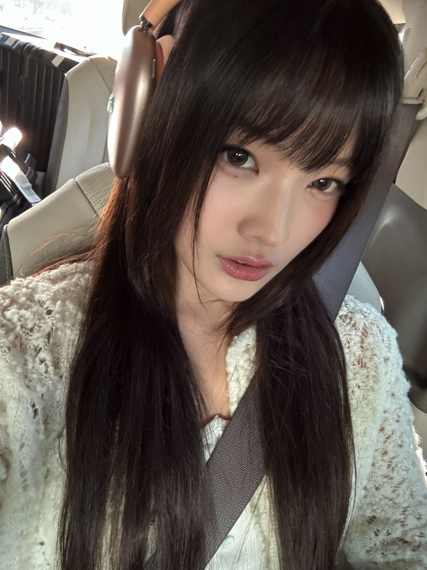 Recent activity shot of Iroha (ILLIT)
