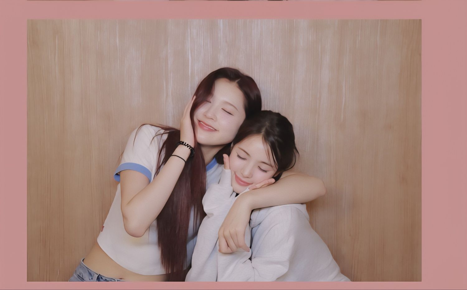 A moment captured by A-na (Hearts2Hearts)'s fan