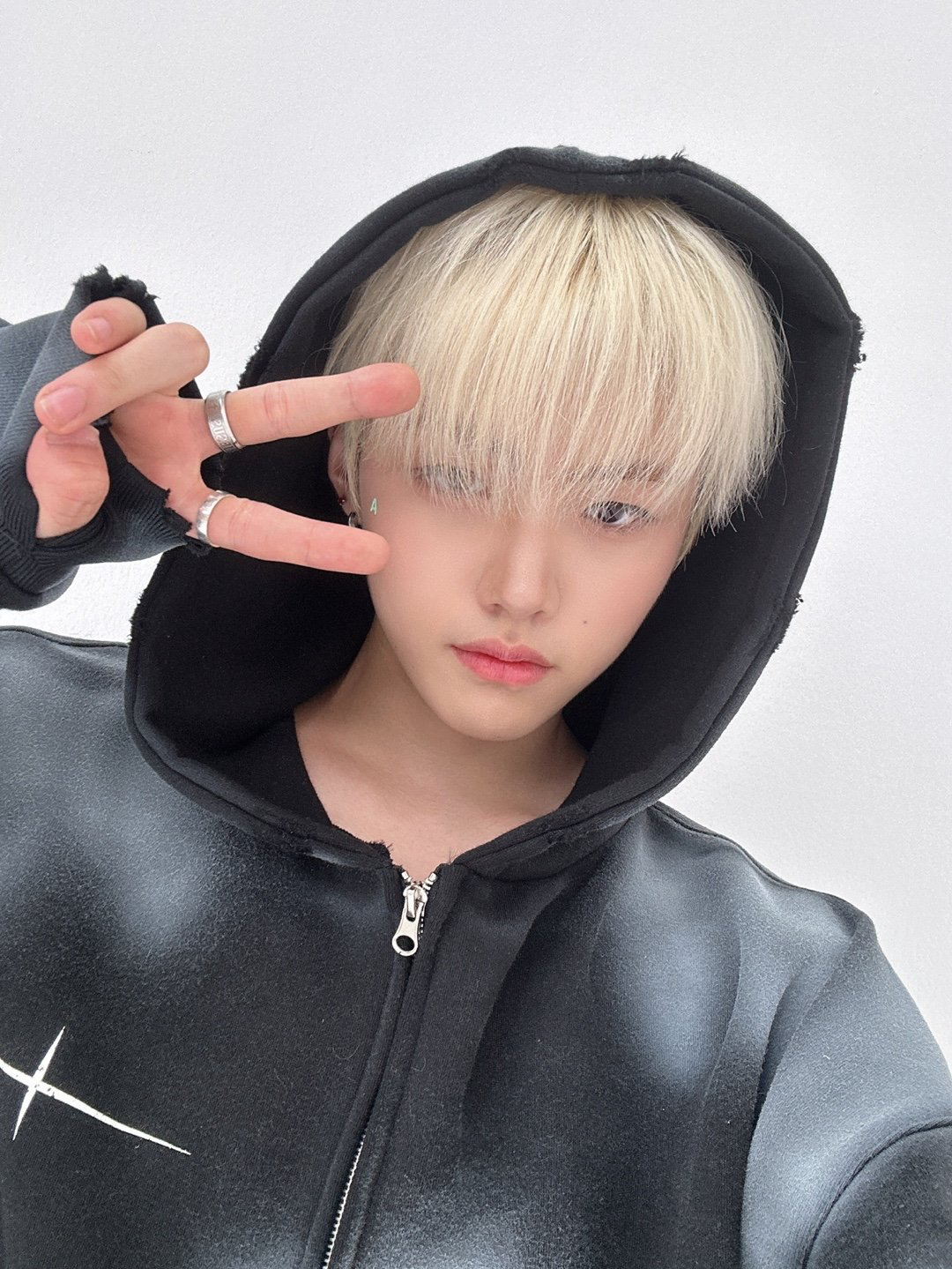 Latest photo of Kim Gyurae (FANTASY BOYS)