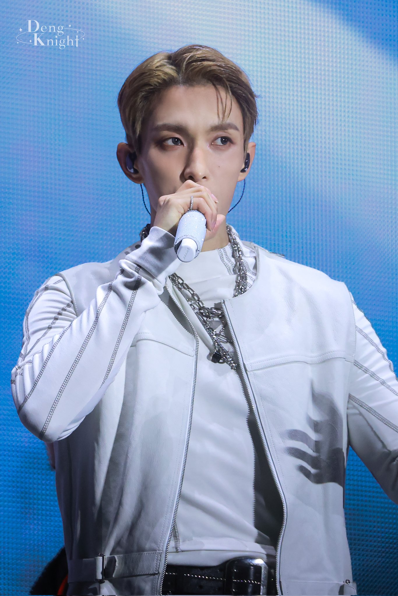 ドギョム (SEVENTEEN)の最近の活動写真