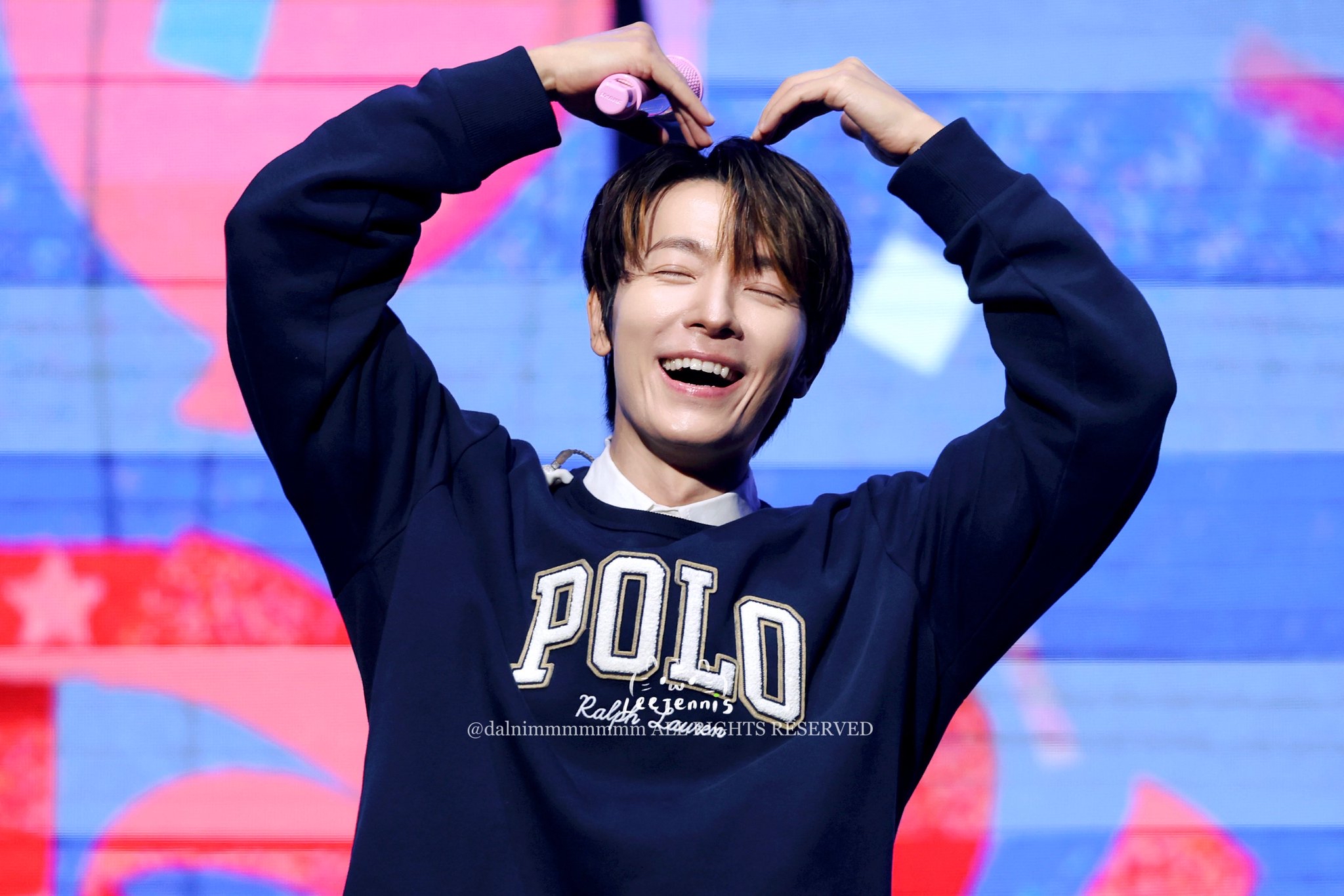 Momen yang diabadikan oleh penggemar Donghae (Super Junior)